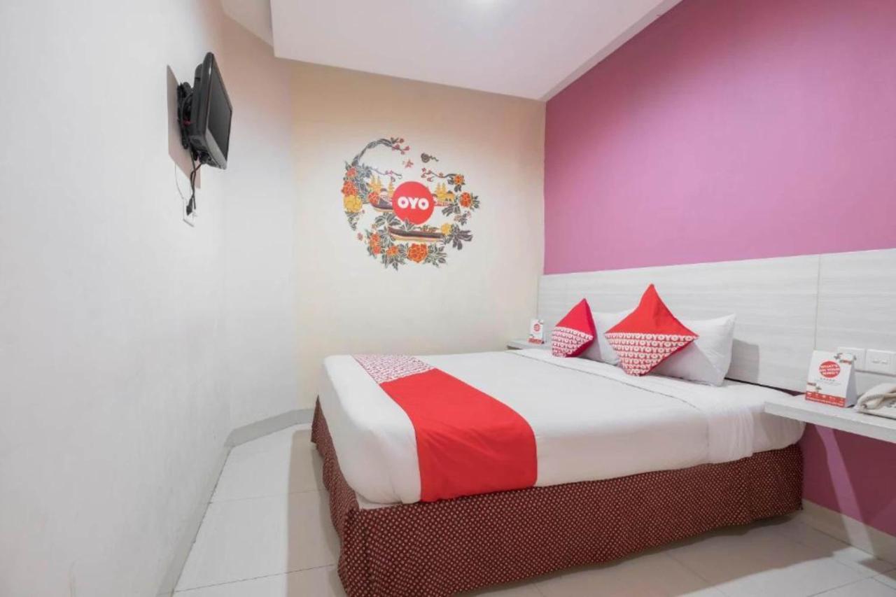 Collection O 91714 Hotel Alden Makassar Ngoại thất bức ảnh