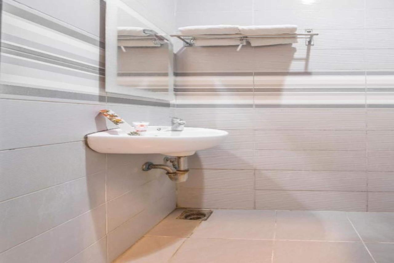 Collection O 91714 Hotel Alden Makassar Ngoại thất bức ảnh