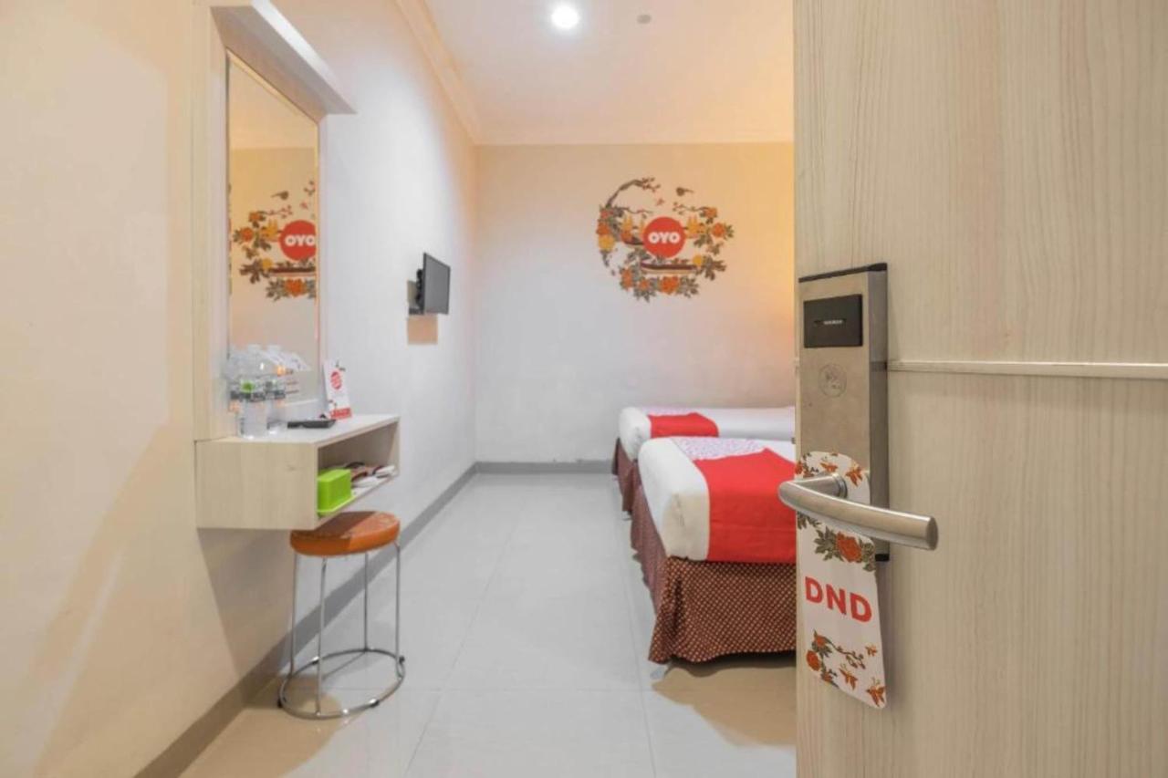 Collection O 91714 Hotel Alden Makassar Ngoại thất bức ảnh