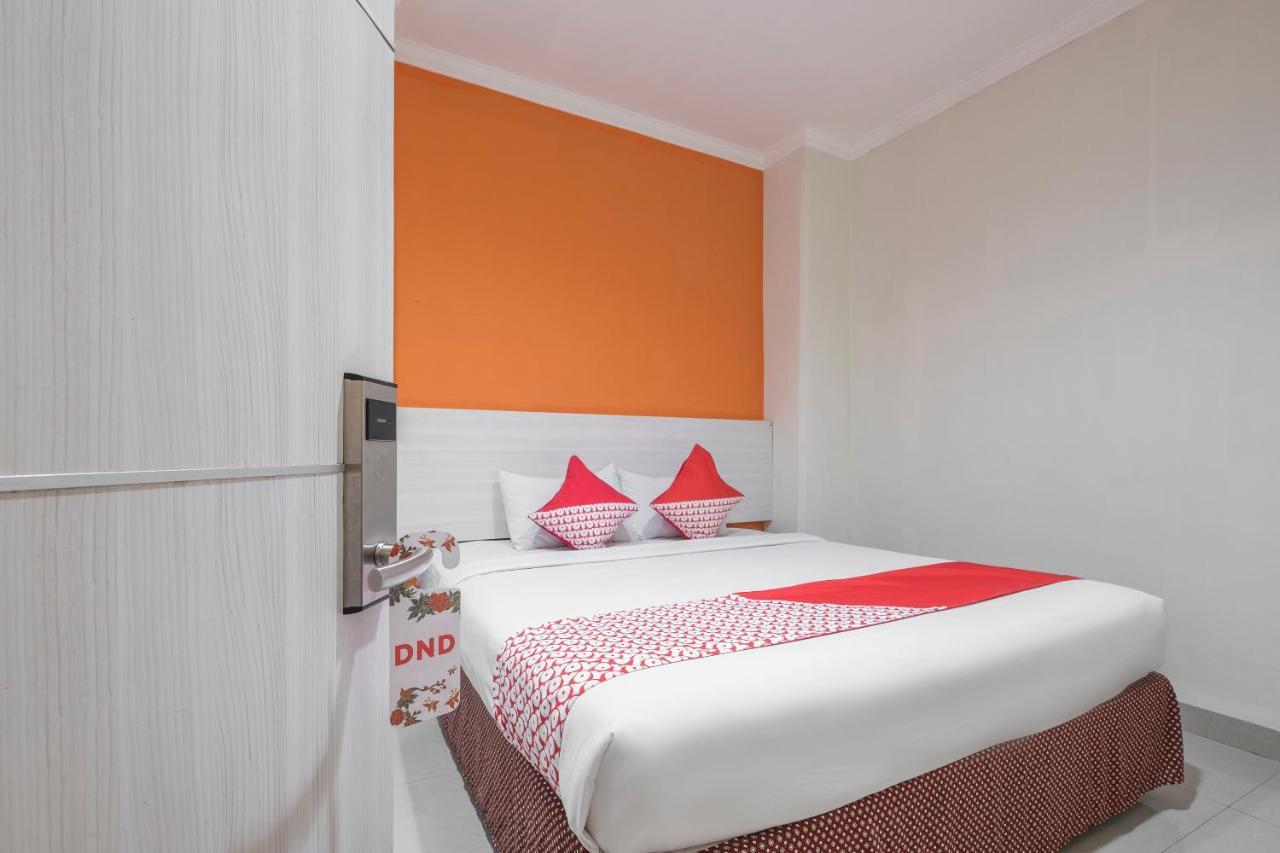 Collection O 91714 Hotel Alden Makassar Ngoại thất bức ảnh
