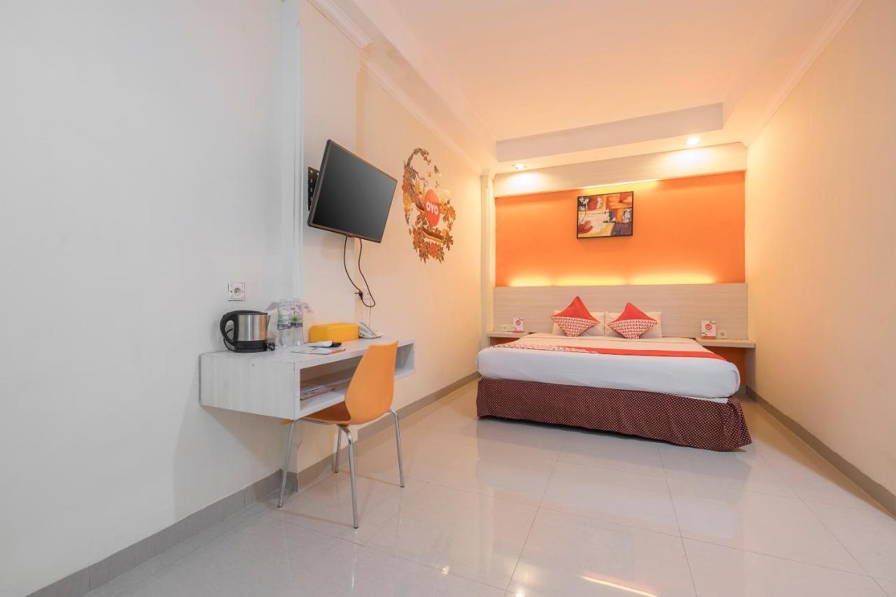 Collection O 91714 Hotel Alden Makassar Ngoại thất bức ảnh